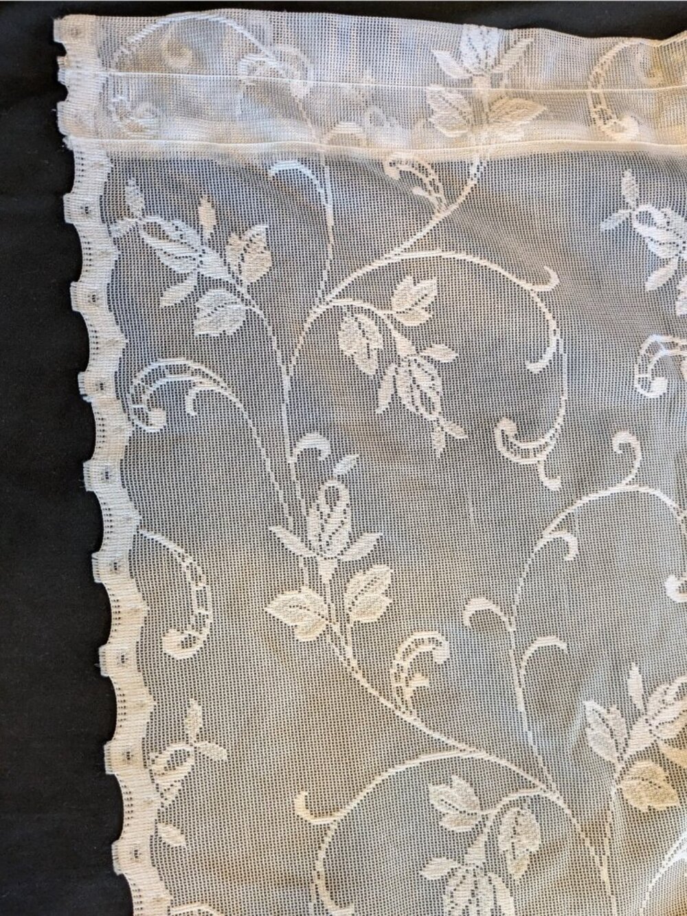 2 Vtg Lace Sidelight Curtain Panels White Floral Scalloped Cottagecore 80" - Picture 5 of 7